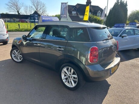Mini Countryman COOPER D 6