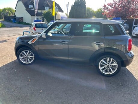 Mini Countryman COOPER D 7