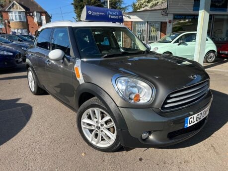 Mini Countryman COOPER D 9