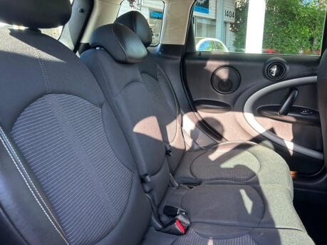 Mini Countryman COOPER D 22