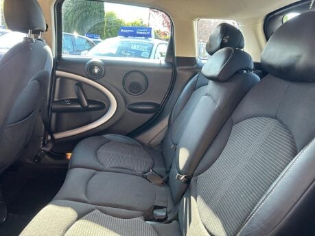 Mini Countryman COOPER D 25