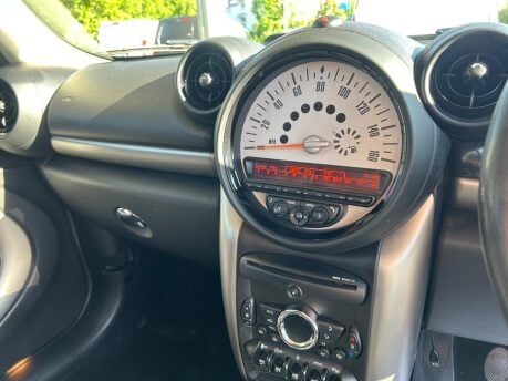 Mini Countryman COOPER D 37
