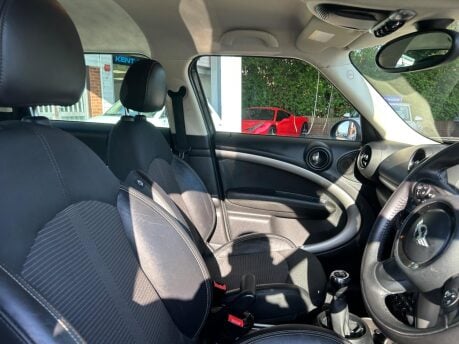 Mini Countryman COOPER D 21
