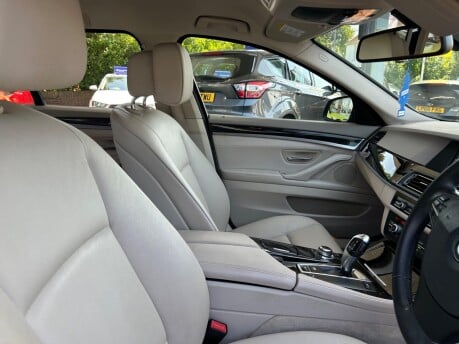 BMW 5 Series 530D SE TOURING 16