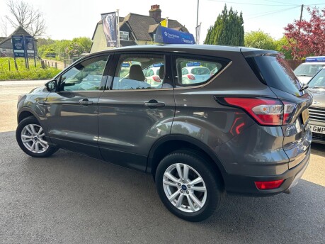 Ford Kuga ZETEC TDCI 5