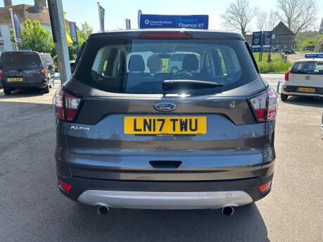 Ford Kuga ZETEC TDCI 13