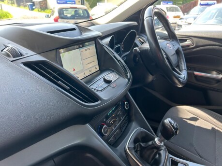Ford Kuga ZETEC TDCI 17