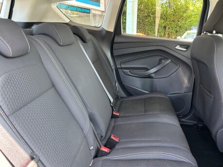 Ford Kuga ZETEC TDCI 19