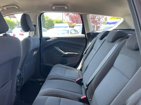 Ford Kuga ZETEC TDCI 22