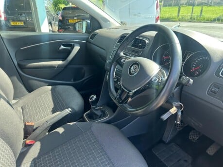 Volkswagen Polo SE TSI 8