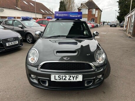 Mini Hatch COOPER SD 2