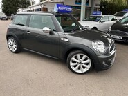 Mini Hatch COOPER SD 11