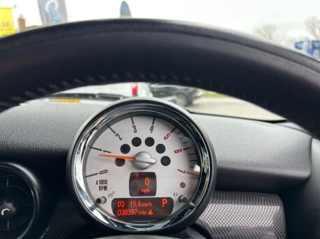 Mini Hatch COOPER SD 20
