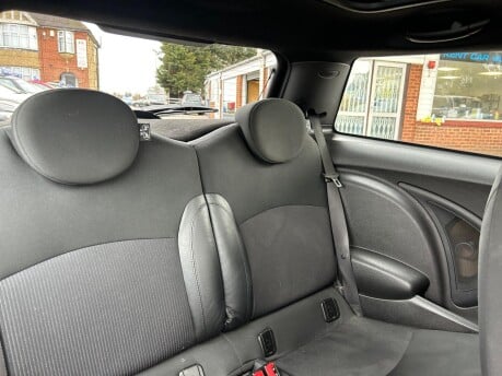 Mini Hatch COOPER SD 28