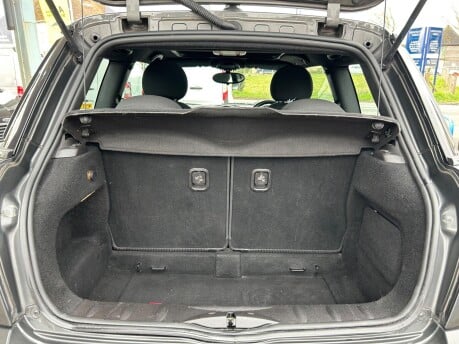 Mini Hatch COOPER SD 32