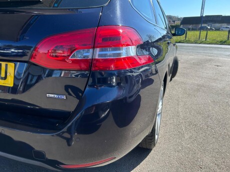 Peugeot 308 BLUE HDI S/S SW ALLURE 15