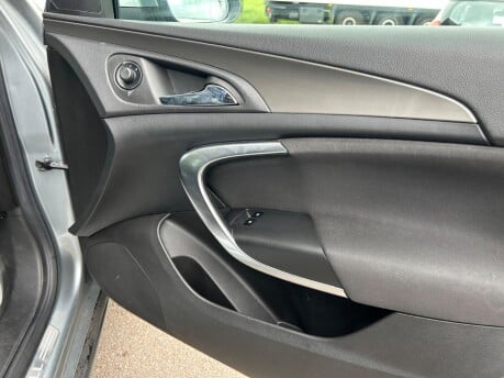Vauxhall Insignia EXCLUSIV 18