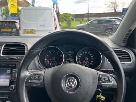 Volkswagen Golf MATCH TSI 30