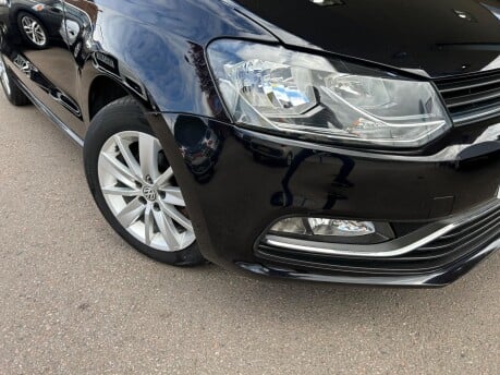 Volkswagen Polo SE TSI 8