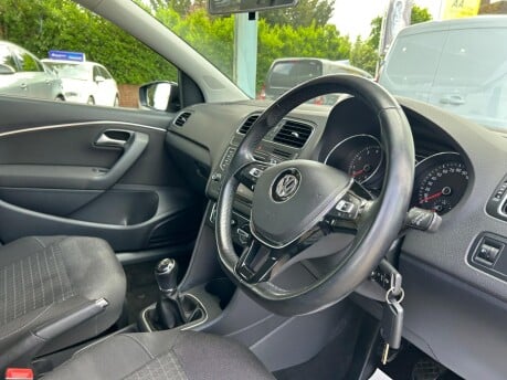 Volkswagen Polo SE TSI 17
