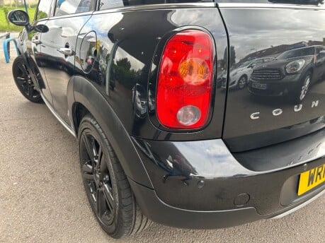 Mini Countryman COOPER D ALL4 9