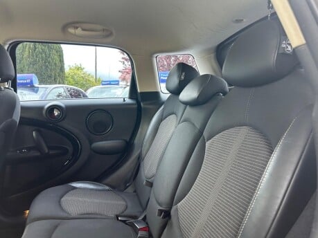 Mini Countryman COOPER D ALL4 23