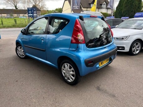 Peugeot 107 URBAN 6