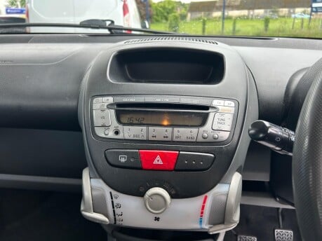 Peugeot 107 URBAN 18