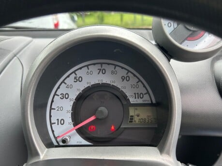 Peugeot 107 URBAN 22
