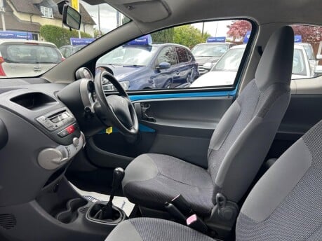 Peugeot 107 URBAN 23