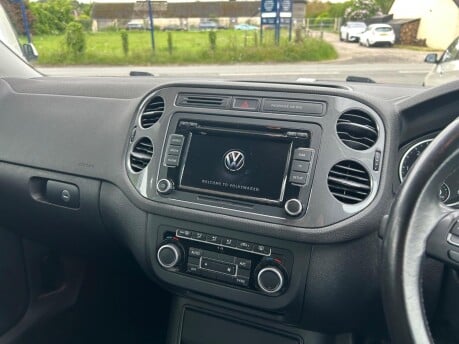 Volkswagen Tiguan SE TDI BLUEMOTION TECHNOLOGY 10