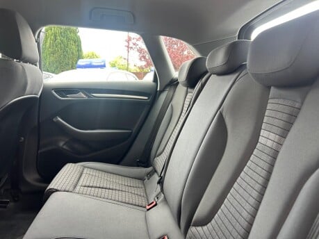 Audi A3 TDI SPORT 22
