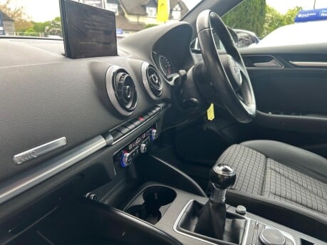 Audi A3 TDI SPORT 16