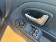 Renault Clio DYNAMIQUE 16V 9