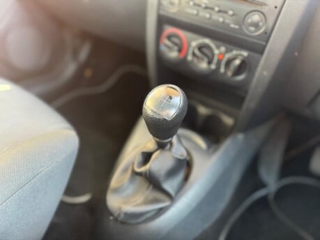 Renault Clio DYNAMIQUE 16V 13