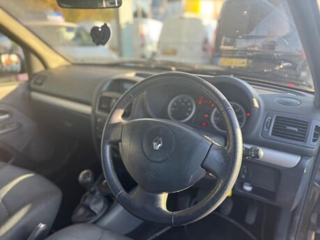 Renault Clio DYNAMIQUE 16V 16
