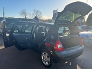 Renault Clio DYNAMIQUE 16V 23