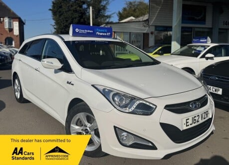 Hyundai i40 CRDI STYLE BLUE DRIVE 1