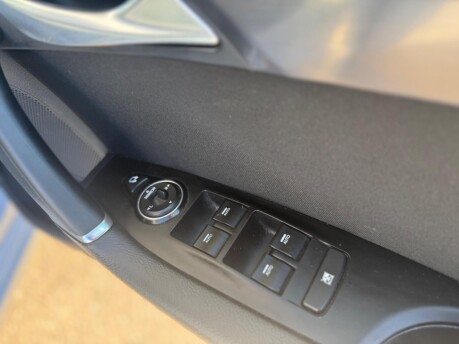 Hyundai i40 CRDI STYLE BLUE DRIVE 18