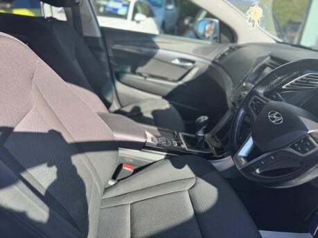 Hyundai i40 CRDI STYLE BLUE DRIVE 27