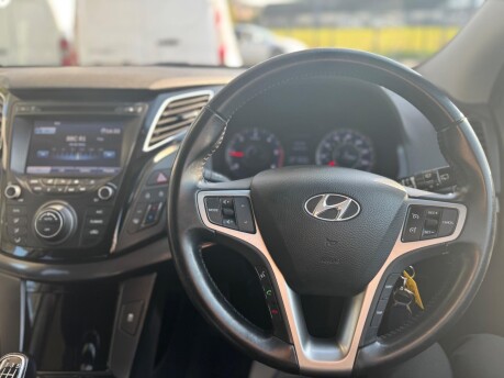Hyundai i40 CRDI STYLE BLUE DRIVE 23