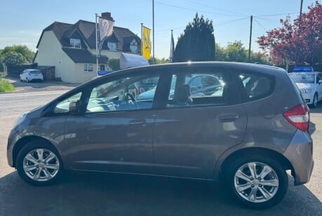 Honda Jazz I-VTEC ES 4