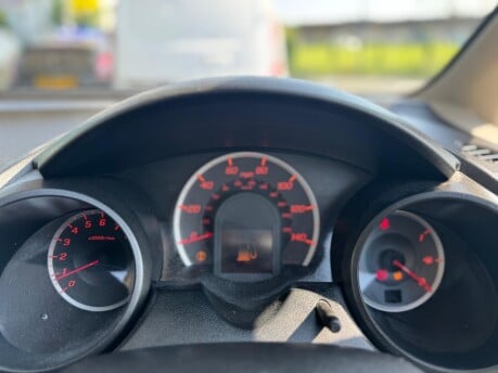 Honda Jazz I-VTEC ES 20