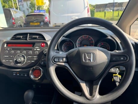 Honda Jazz I-VTEC ES 23