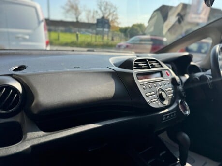 Honda Jazz I-VTEC ES 33