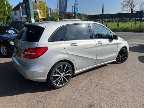 Mercedes-Benz B Class B180 CDI BLUEEFFICIENCY SPORT 6