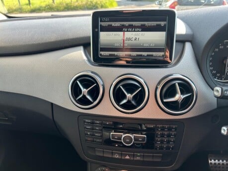 Mercedes-Benz B Class B180 CDI BLUEEFFICIENCY SPORT 12