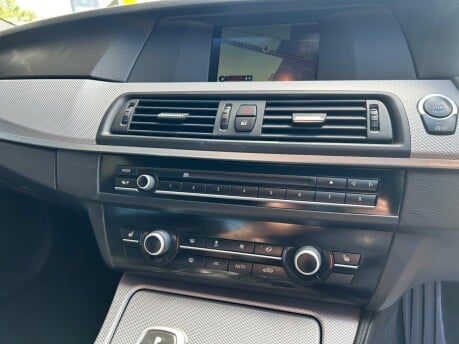 BMW 5 Series 520D M SPORT 21