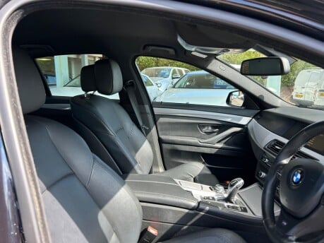 BMW 5 Series 520D M SPORT 22
