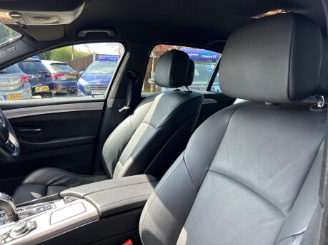 BMW 5 Series 520D M SPORT 29